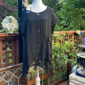 Papa M black shortsleeved over head pocketed  fully lined shirt button detail
